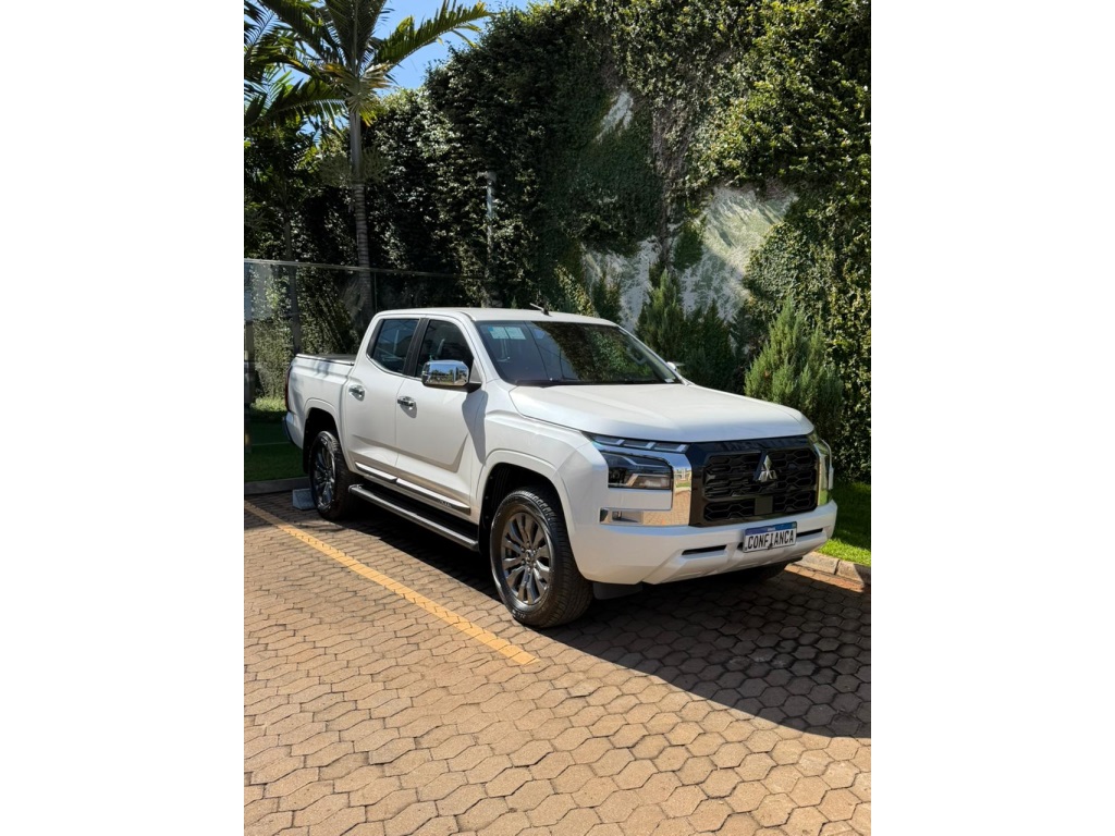 MITSUBISHI TRITON