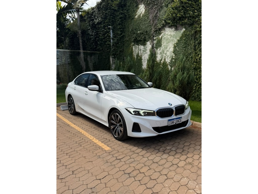 BMW 320i