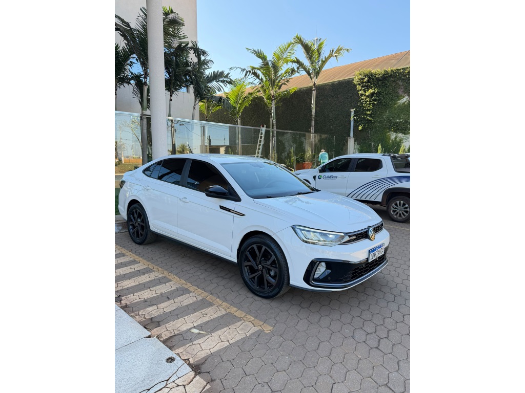 VOLKSWAGEN VIRTUS