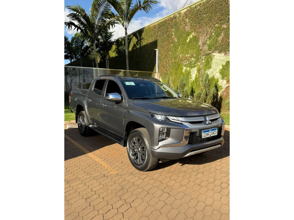 MITSUBISHI TRITON