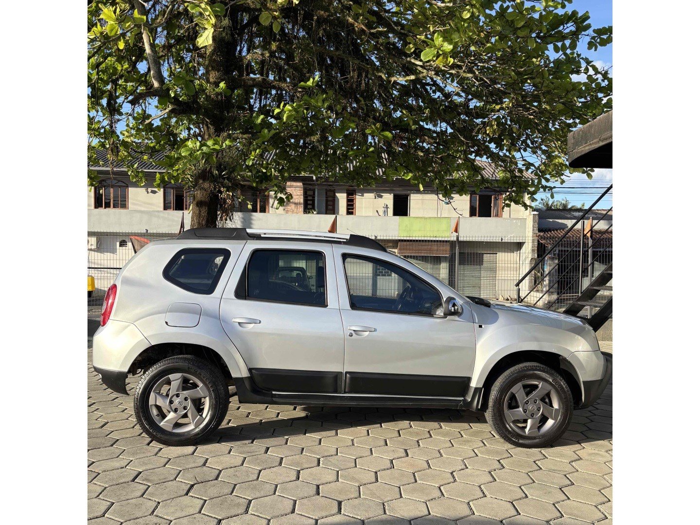 Renault Duster 2.0 dynamique 4x4 16v flex 4p manual    2013