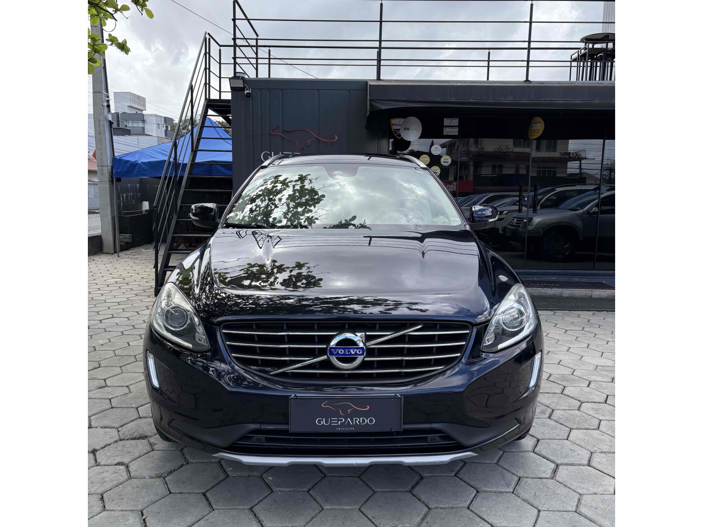 Volvo XC60 2.4 d5 momentum diesel awd 4p automÁtico    2017