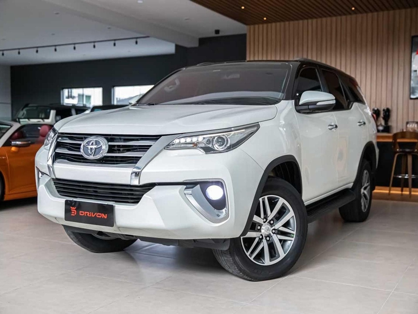 TOYOTA HILUX SW4