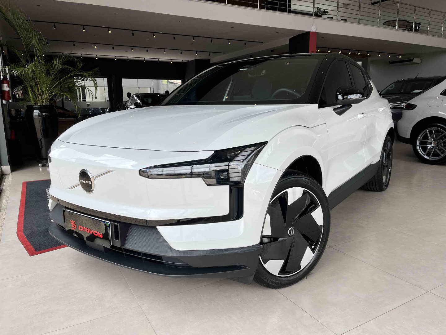 VOLVO EX30