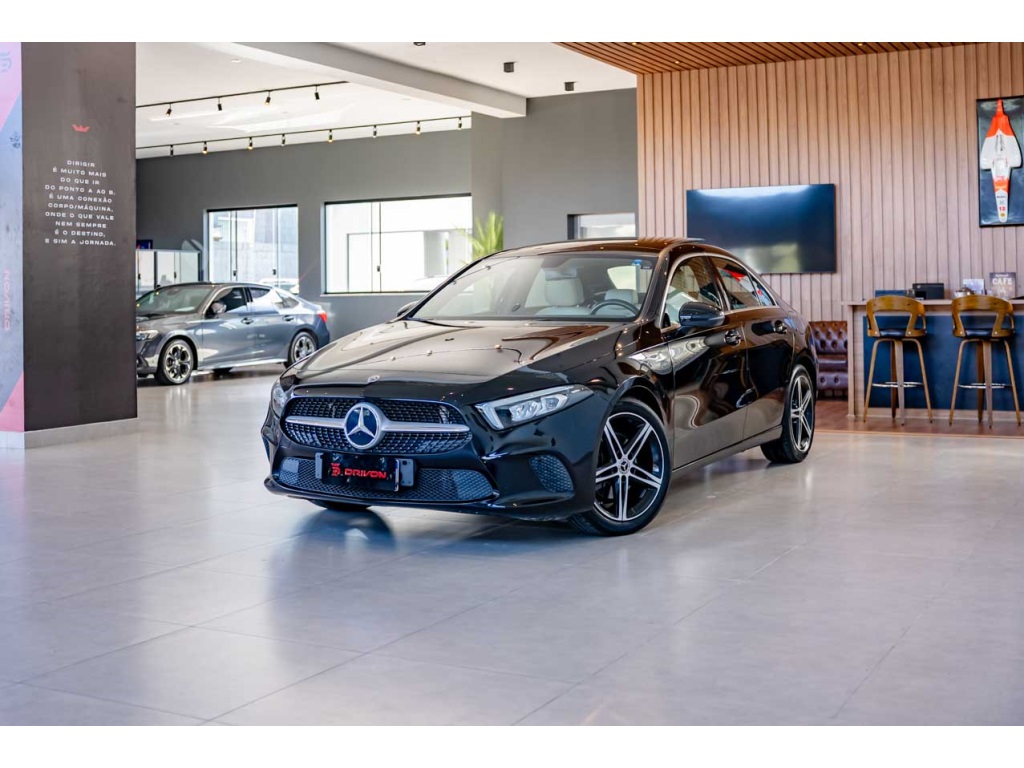 MERCEDES-BENZ A 200