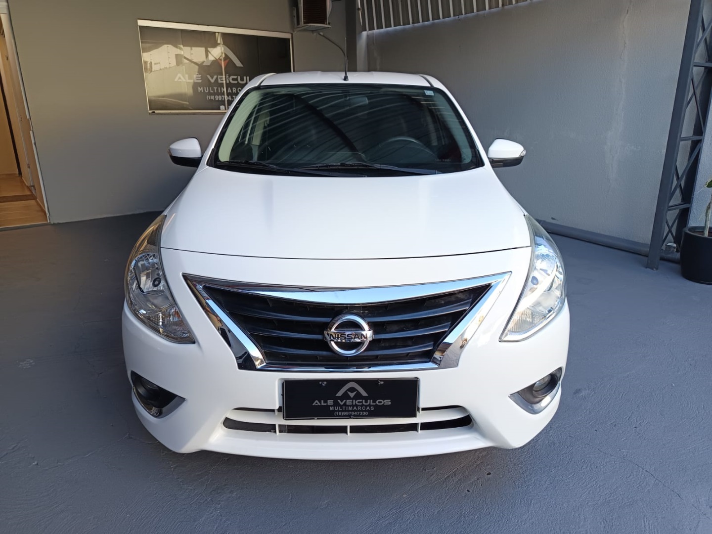 NISSAN VERSA