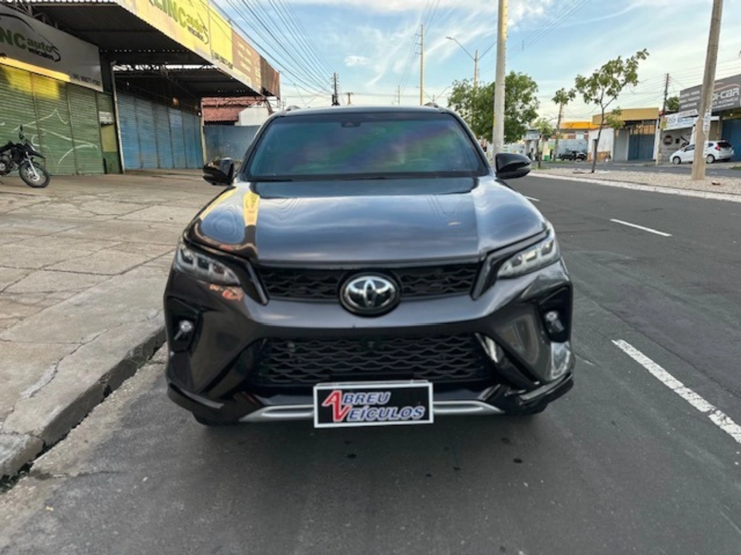TOYOTA HILUX SW4
