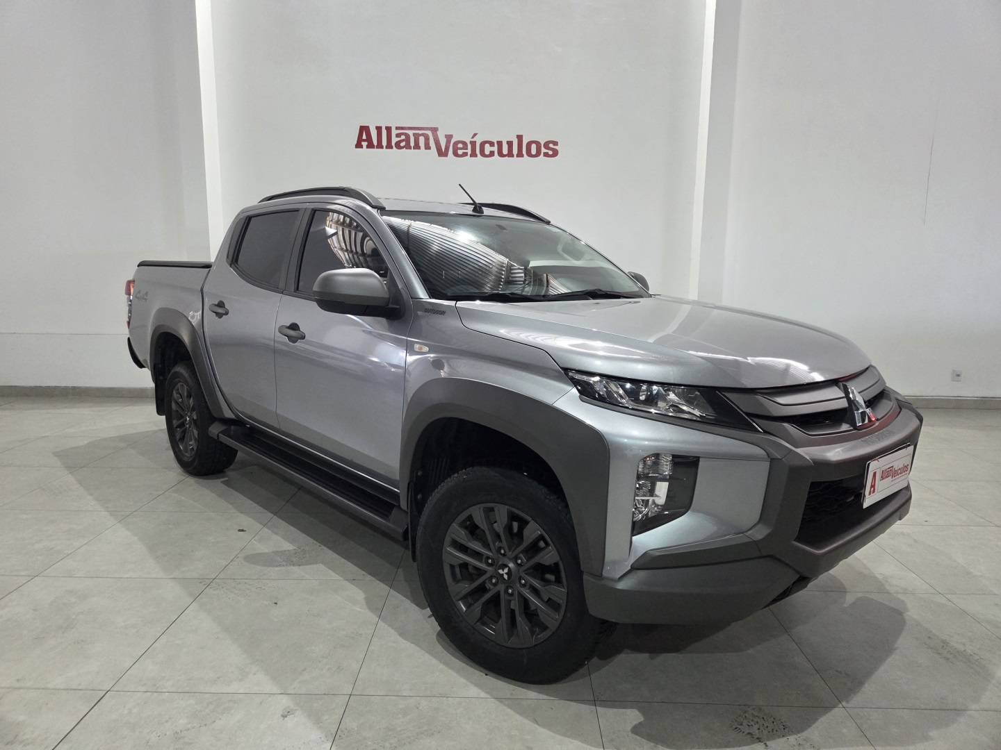 MITSUBISHI L200 TRITON