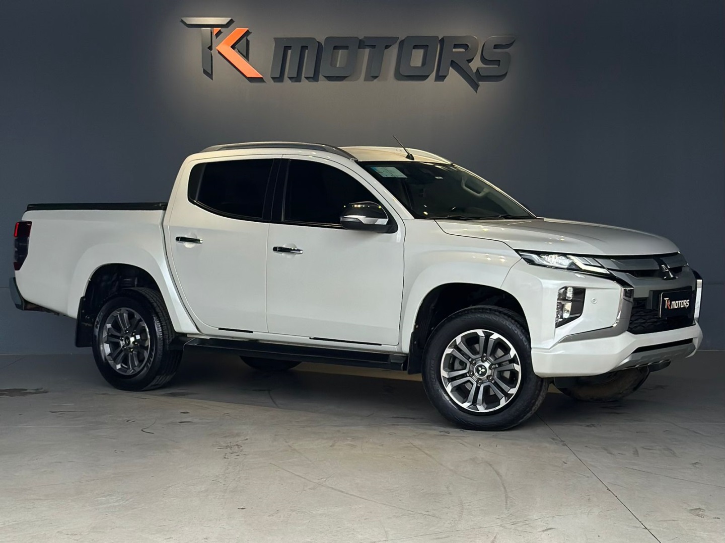 MITSUBISHI L200 TRITON