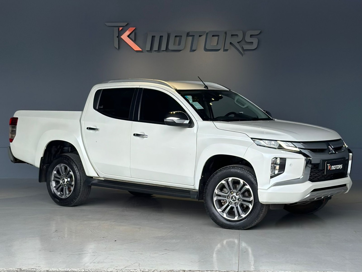 MITSUBISHI L200 TRITON