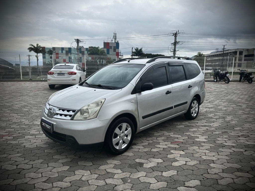 NISSAN GRAND LIVINA