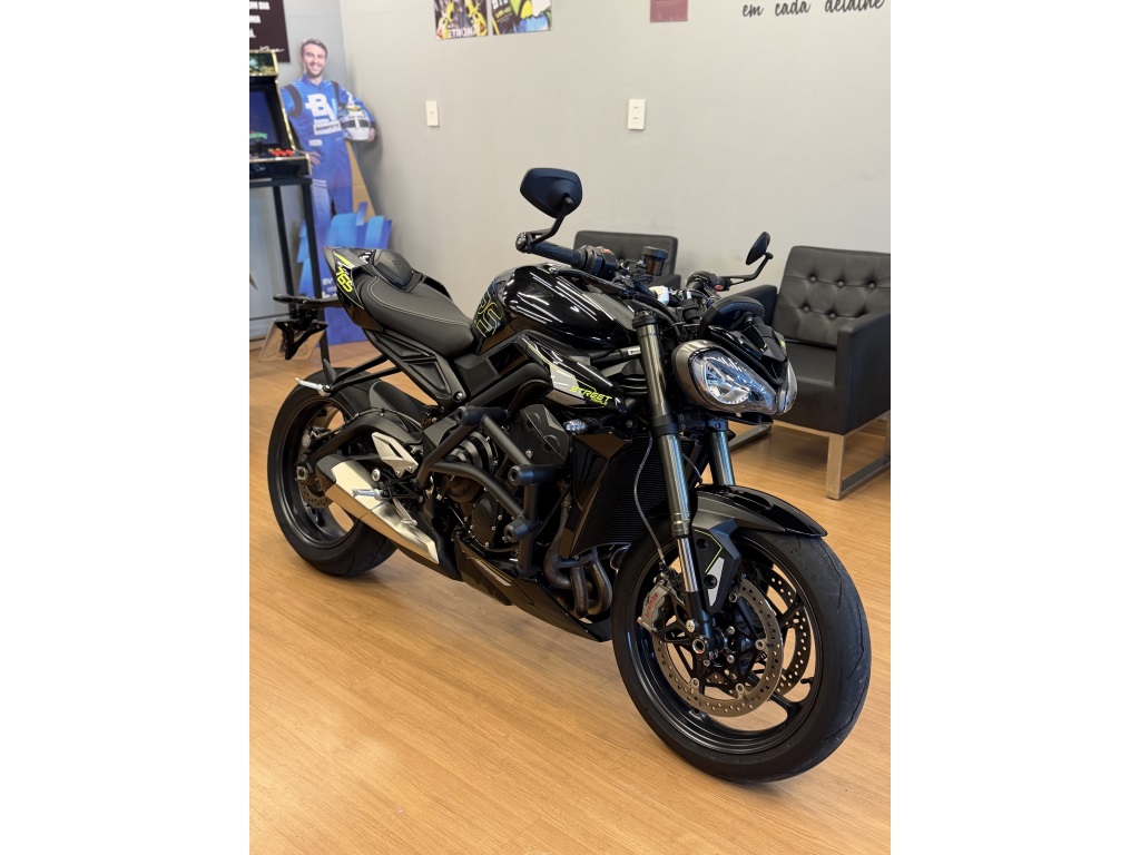 TRIUMPH STREET TRIPLE 765 RS