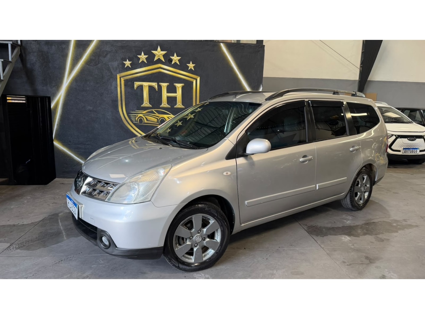 NISSAN GRAND LIVINA