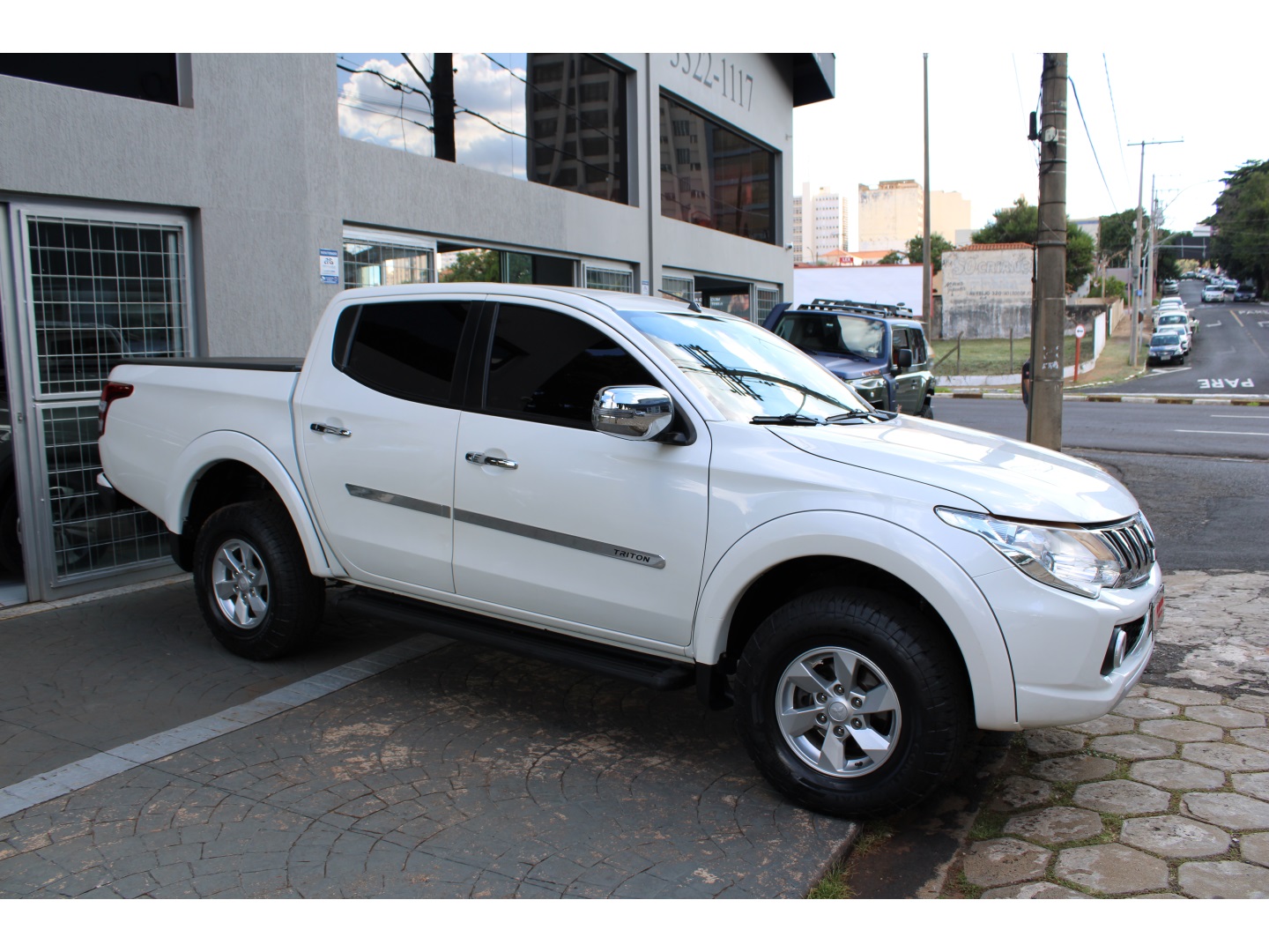 MITSUBISHI L200 TRITON