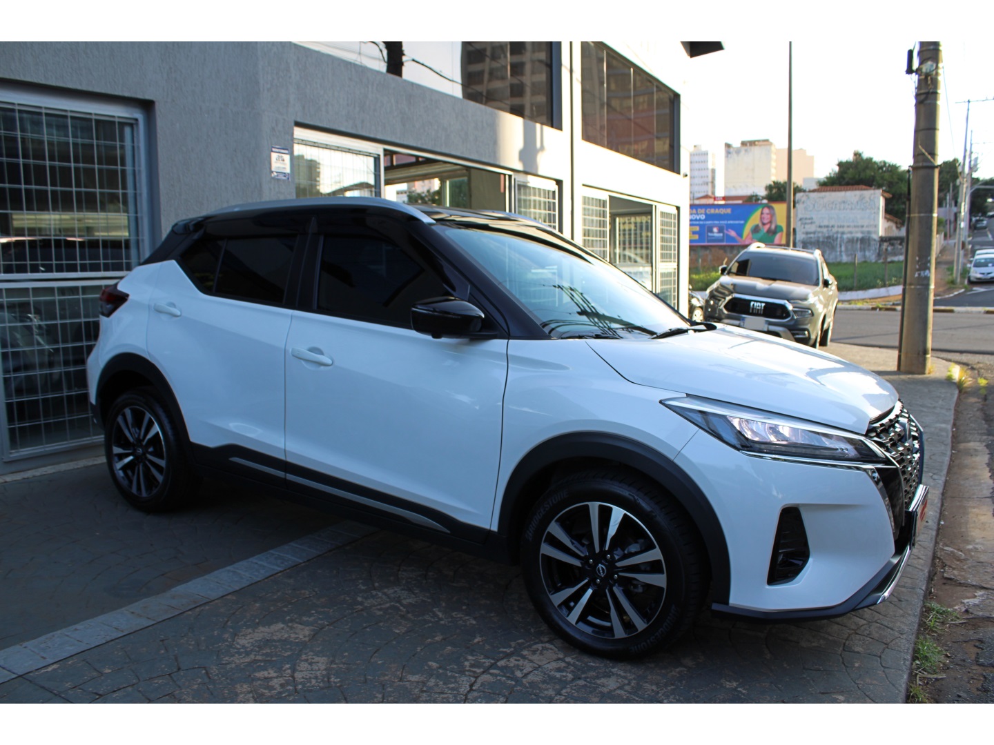 NISSAN KICKS