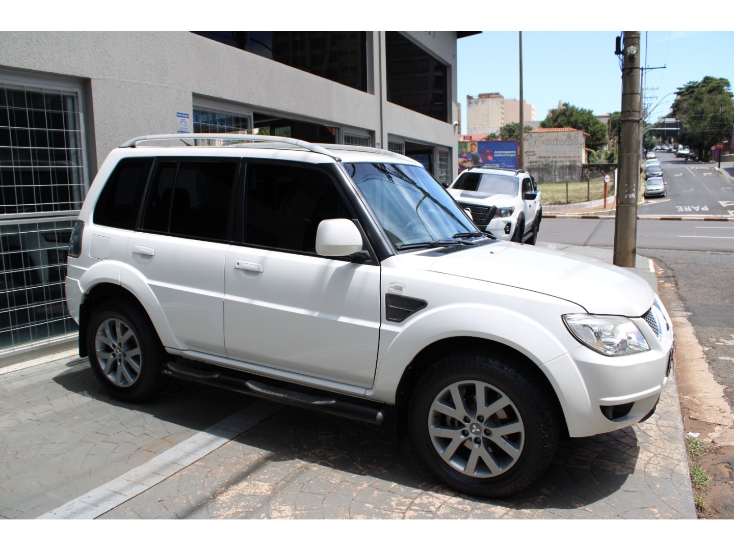 MITSUBISHI PAJERO TR4