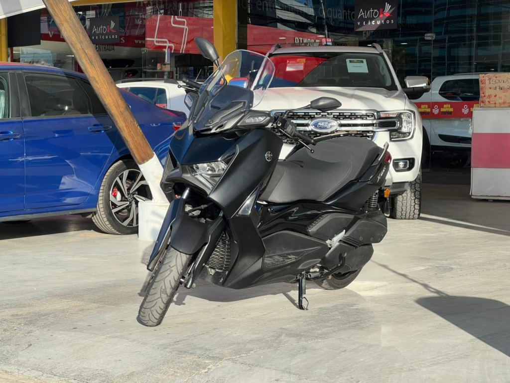 YAMAHA XMAX 250 CONNECTED ABS