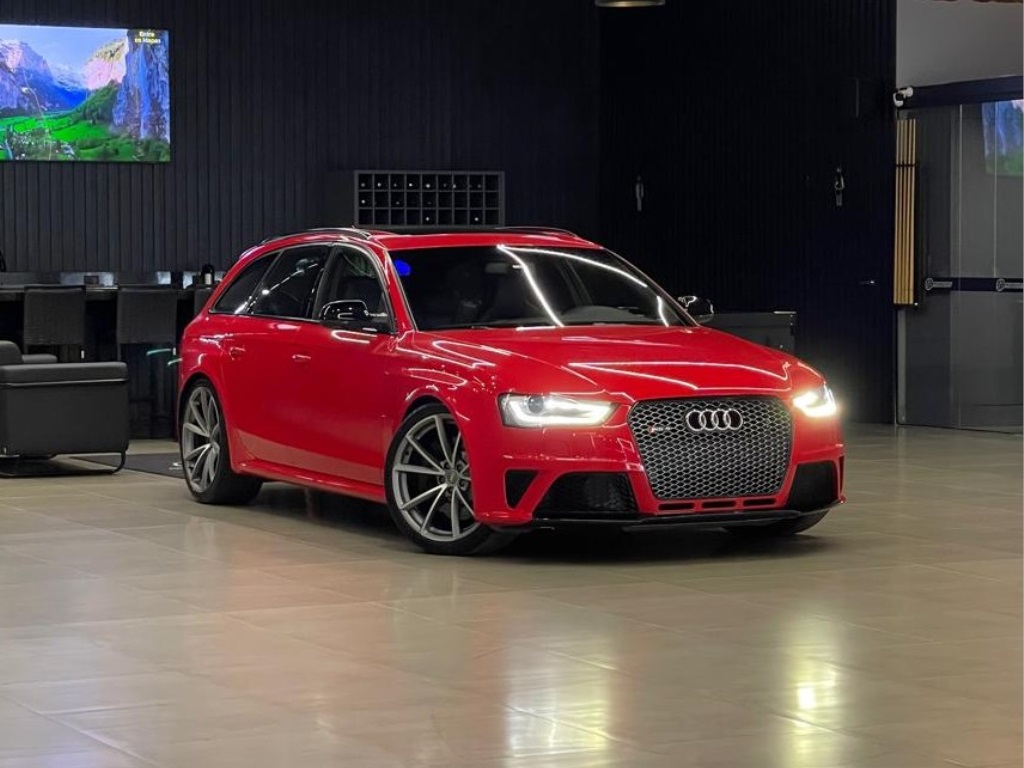 AUDI RS4