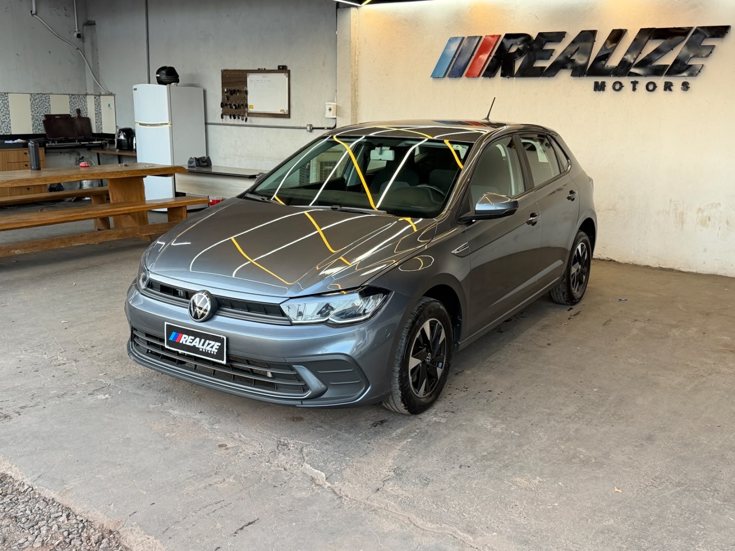 VOLKSWAGEN POLO