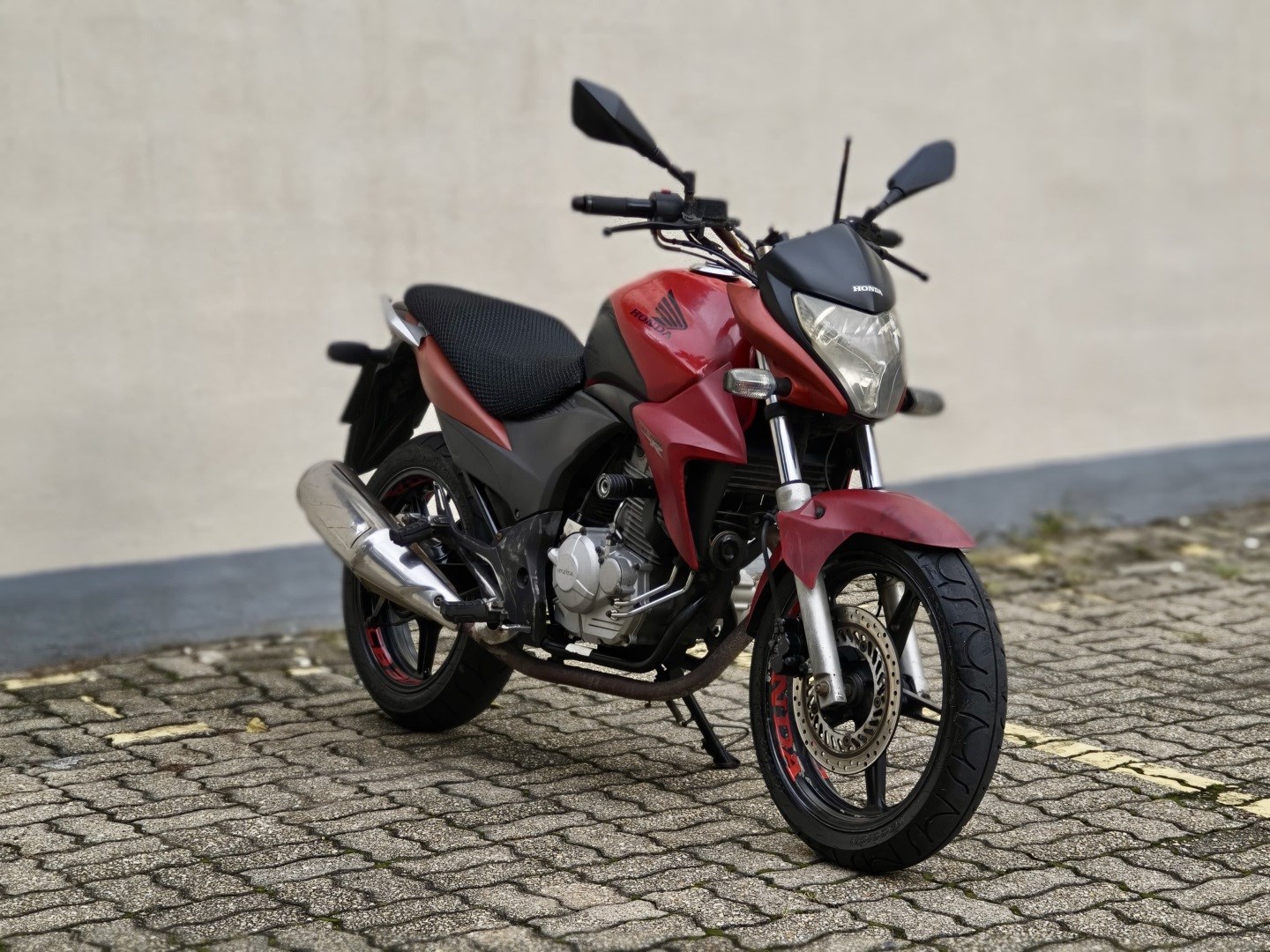 HONDA CB 300R