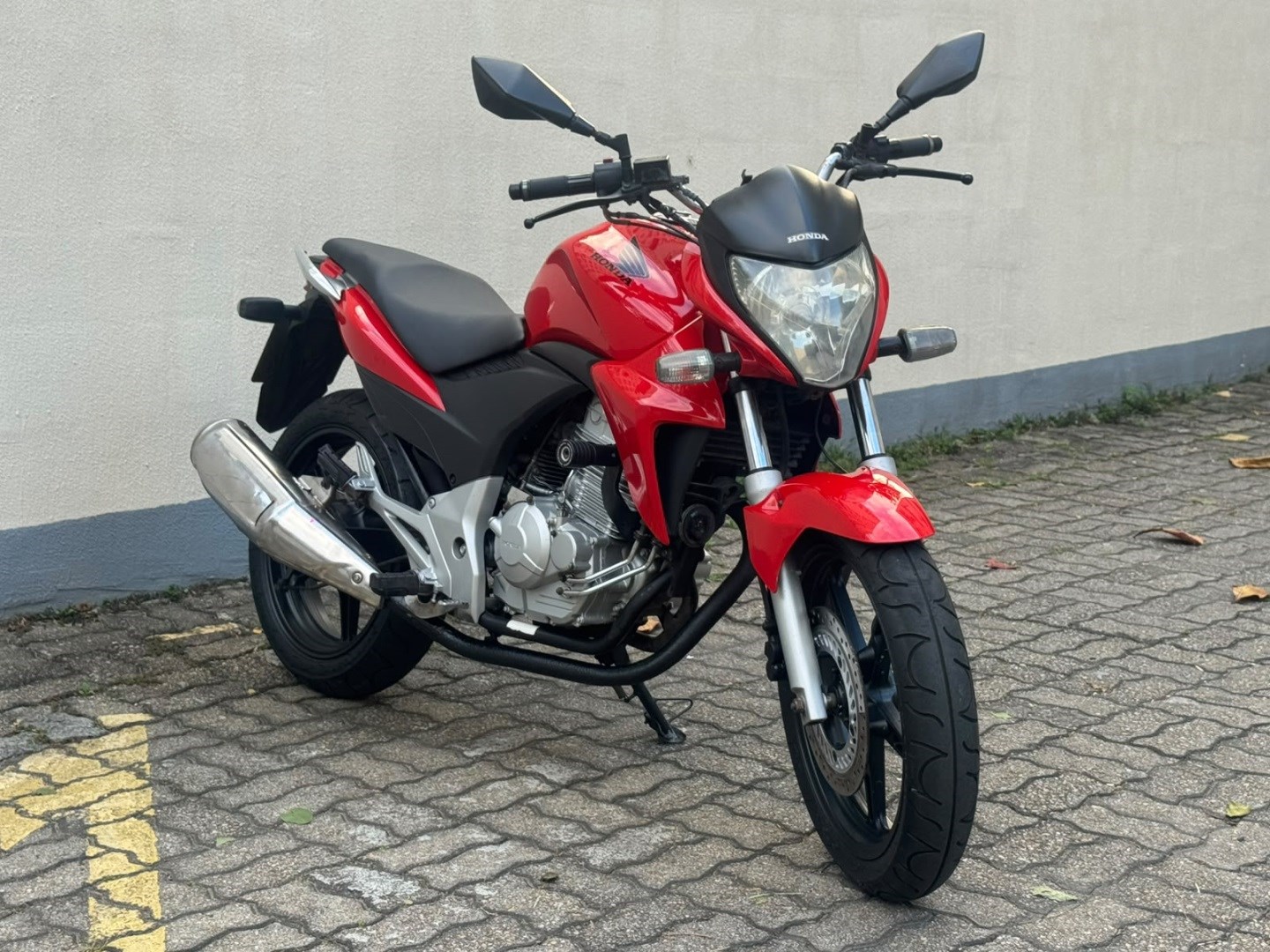 HONDA CB 300R