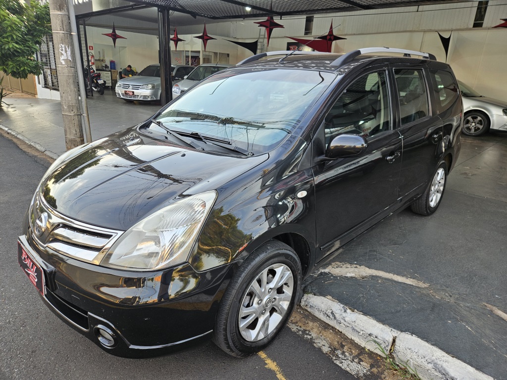 NISSAN LIVINA