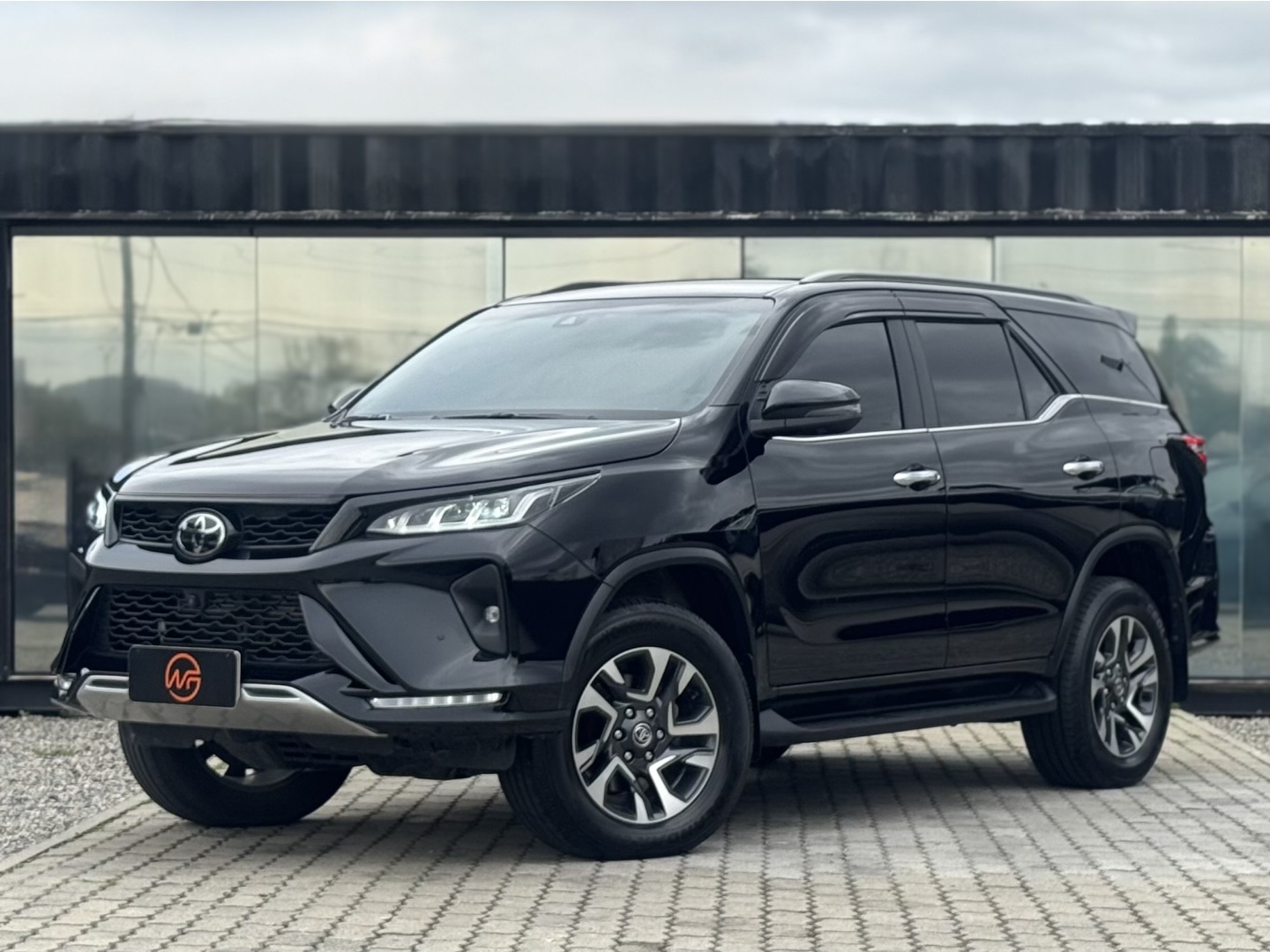TOYOTA HILUX SW4