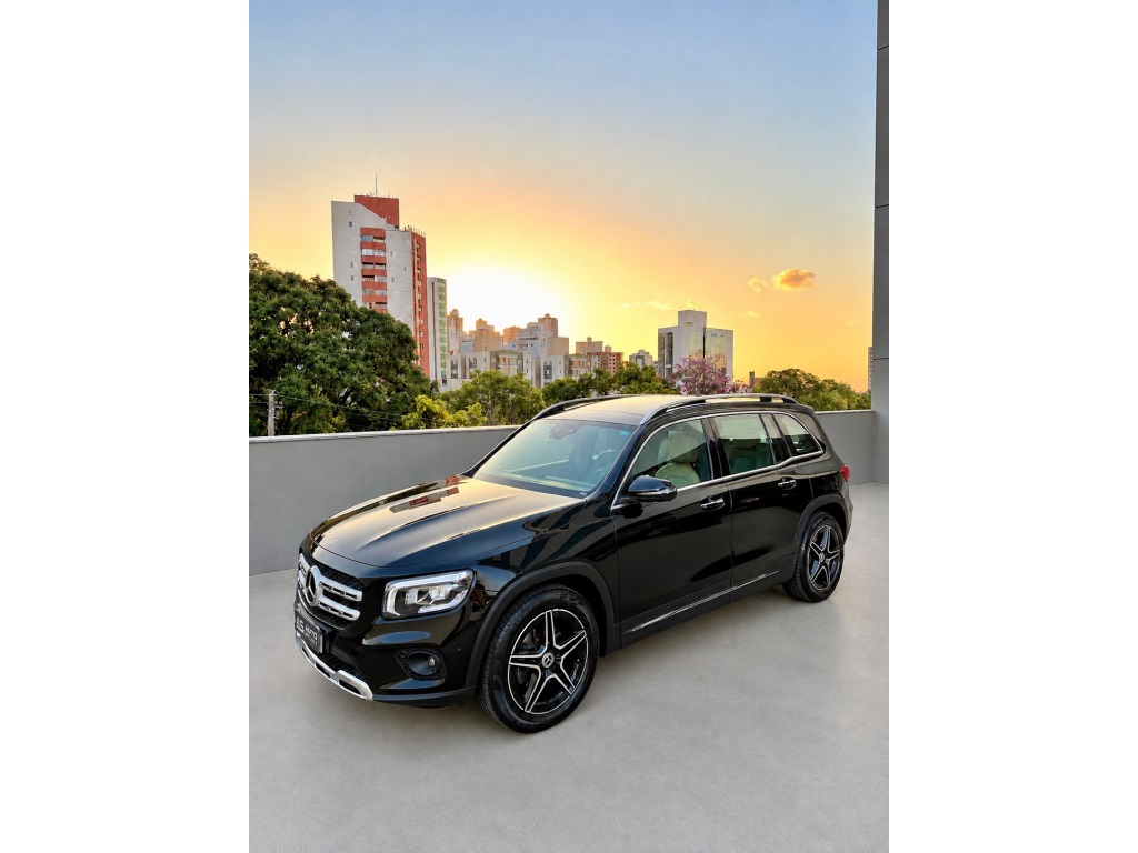 MERCEDES-BENZ GLB 200