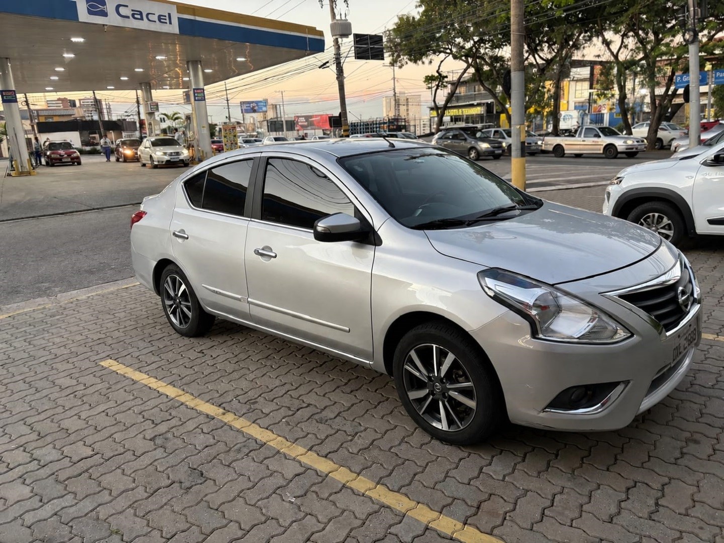 NISSAN VERSA