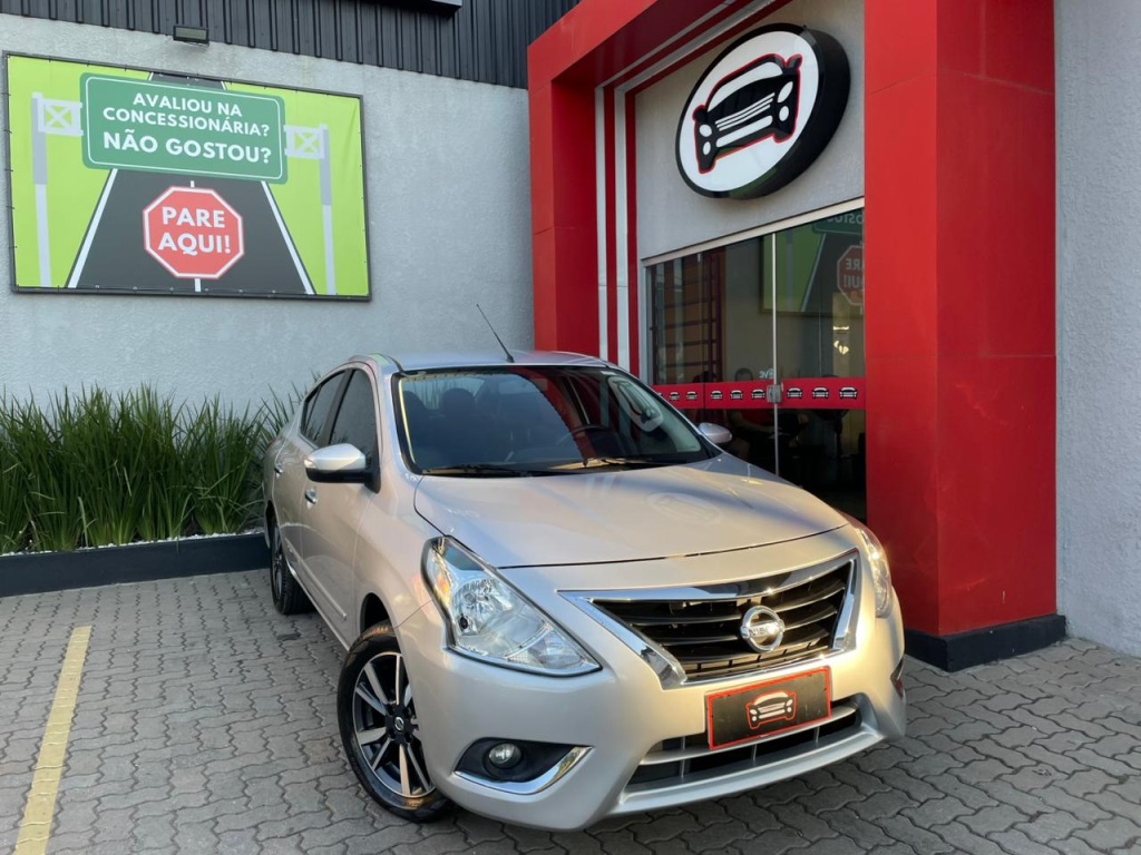 NISSAN VERSA