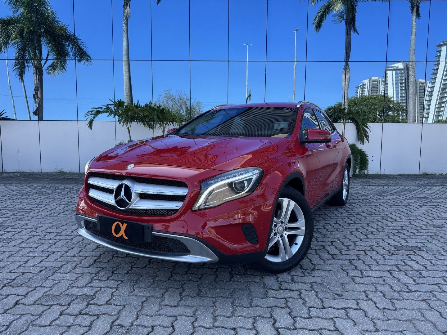 MERCEDES-BENZ GLA 200