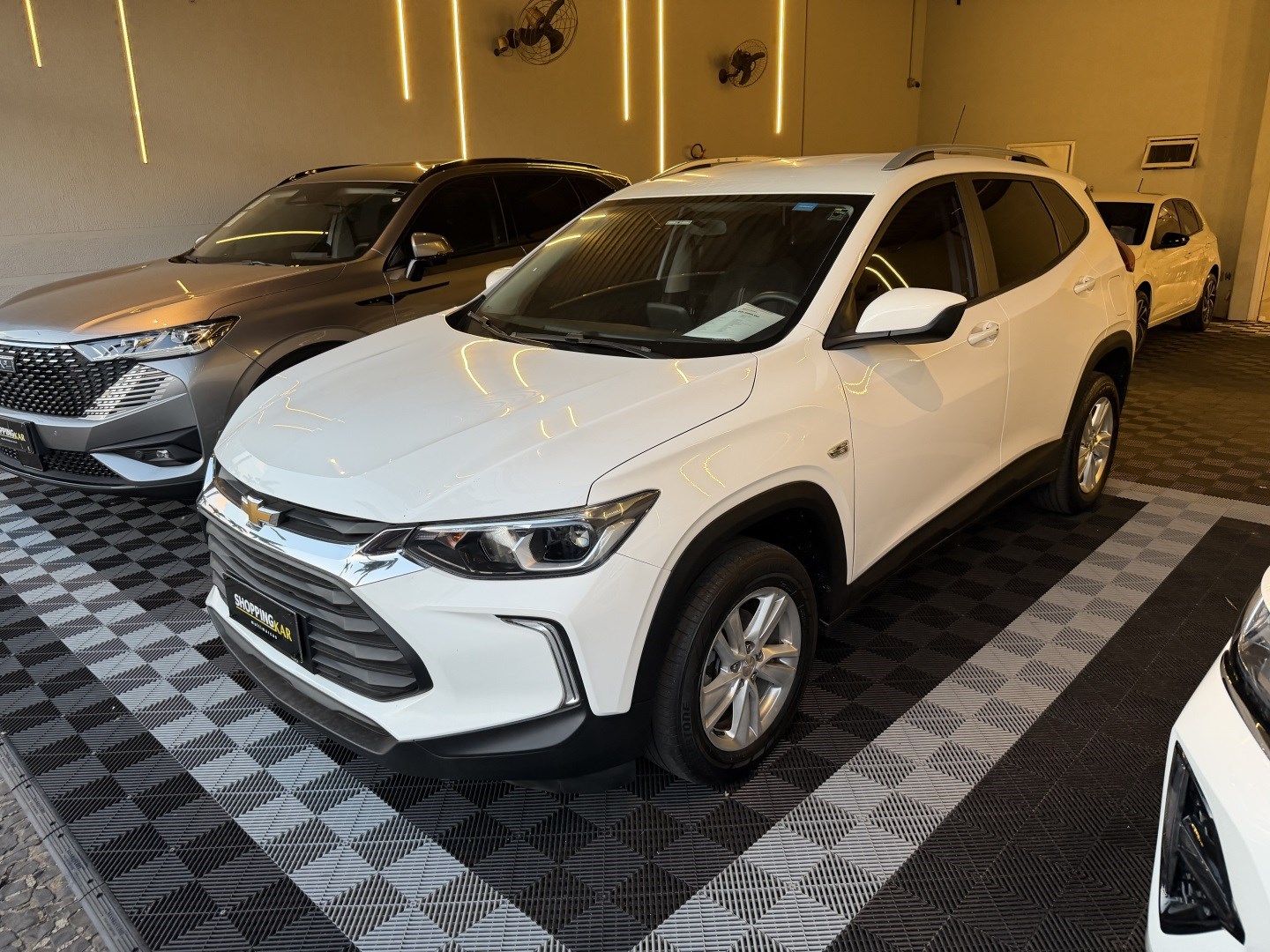 CHEVROLET TRACKER