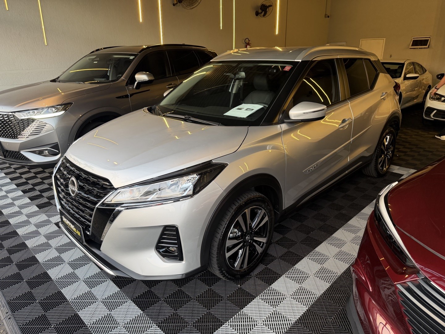 NISSAN KICKS