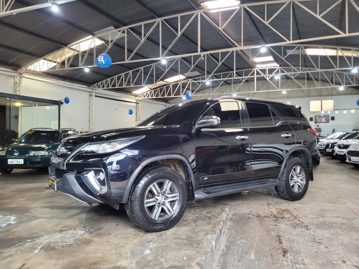 TOYOTA HILUX SW4