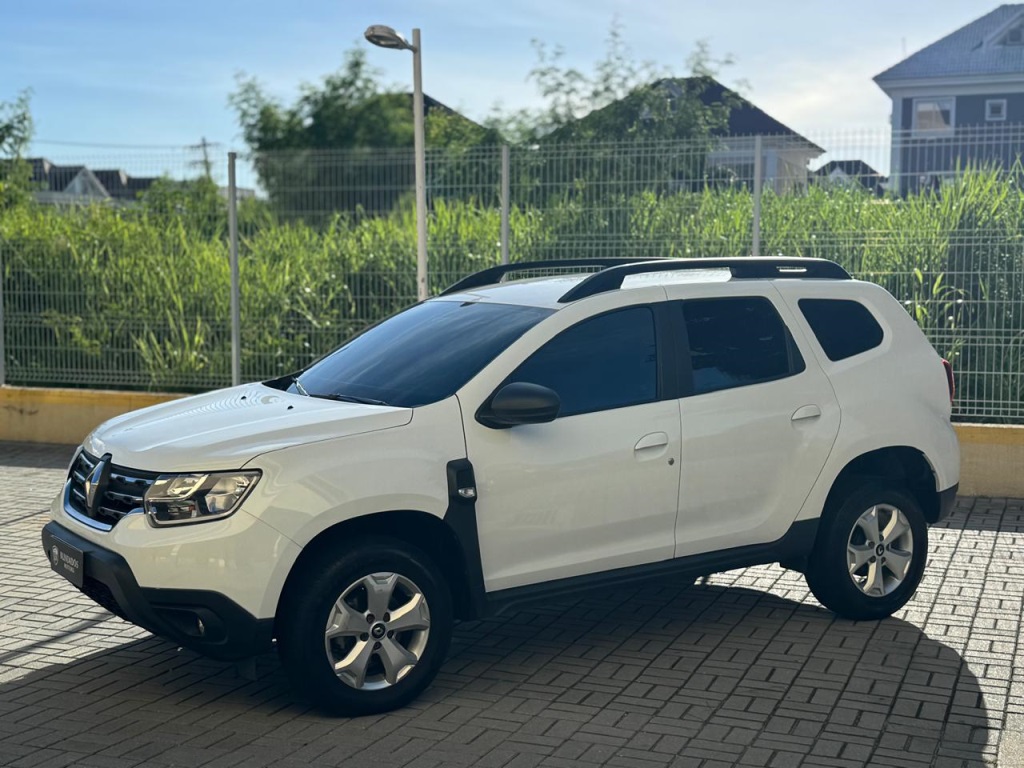 RENAULT DUSTER