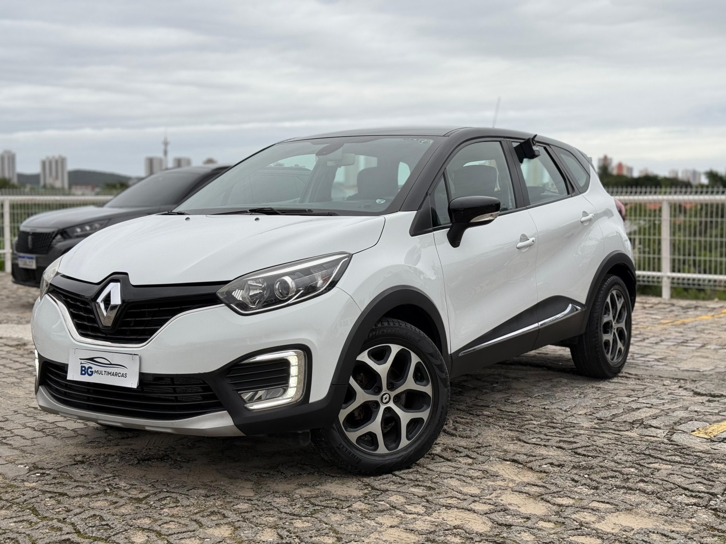 RENAULT CAPTUR 2.0 16V HI-FLEX INTENSE AUTOMÁTICO