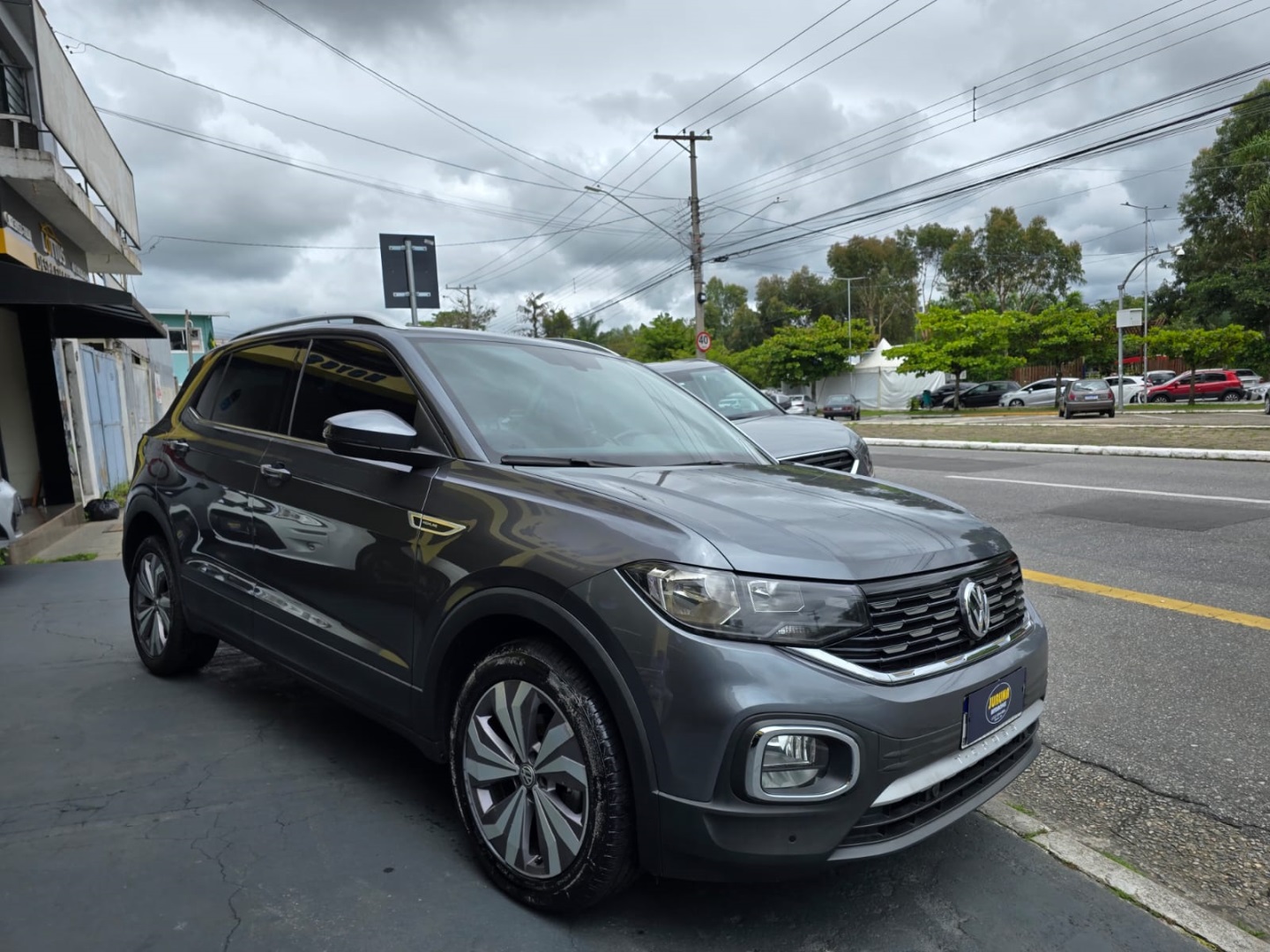 VOLKSWAGEN T-CROSS