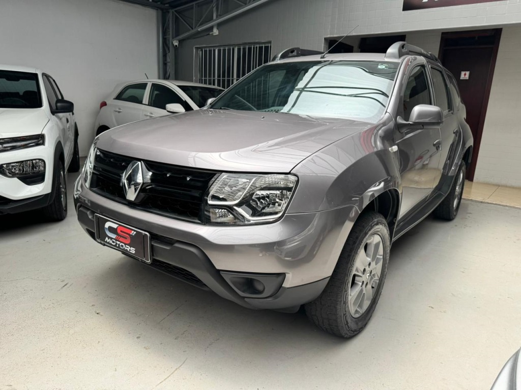RENAULT DUSTER