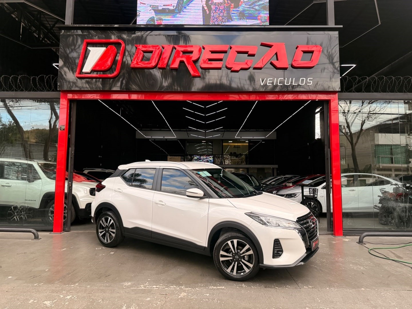 NISSAN KICKS PLAY