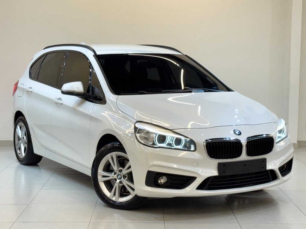 BMW 220i