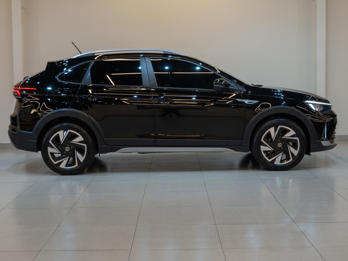 Volkswagen Nivus 1.0 200 TSI Total Flex Highline Automático - foto 3