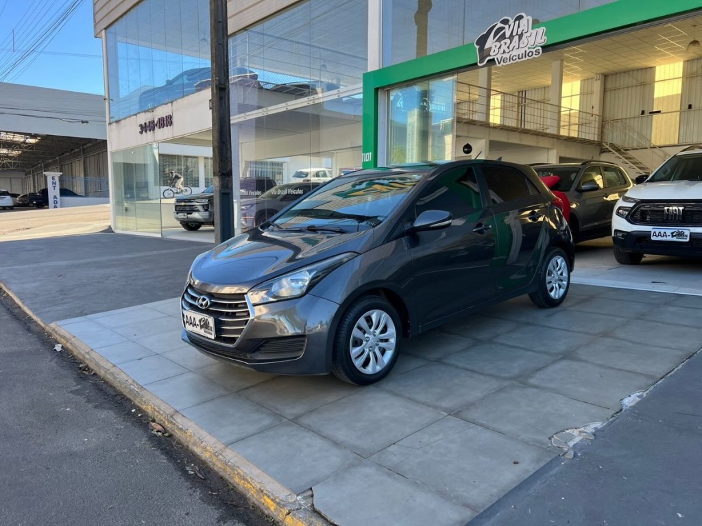 HYUNDAI HB20