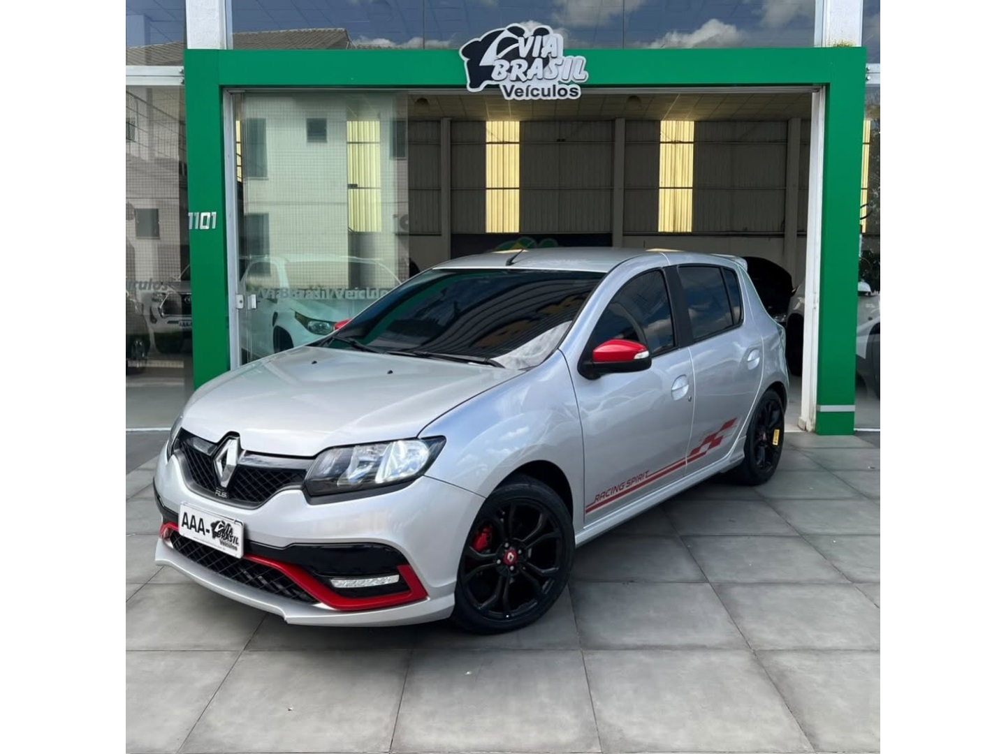 RENAULT SANDERO