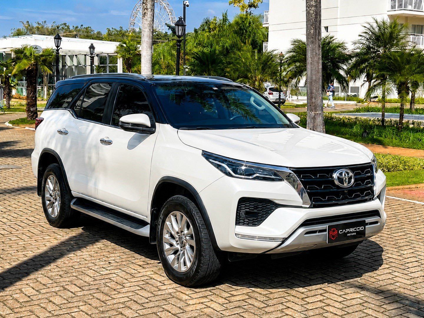 TOYOTA HILUX SW4