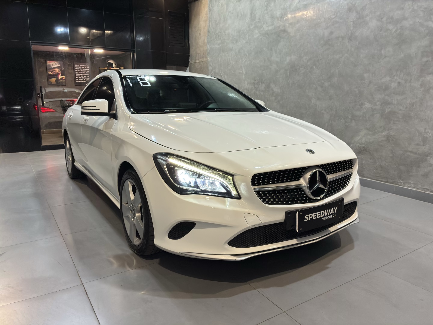 MERCEDES-BENZ CLA 180