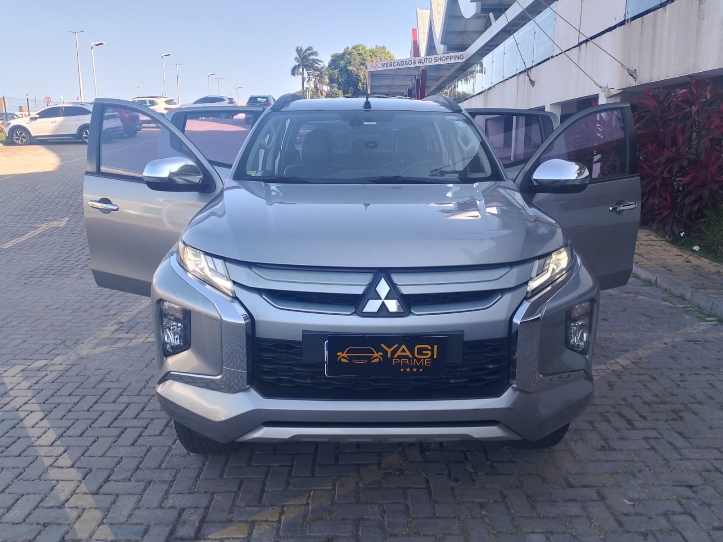 MITSUBISHI L200 TRITON