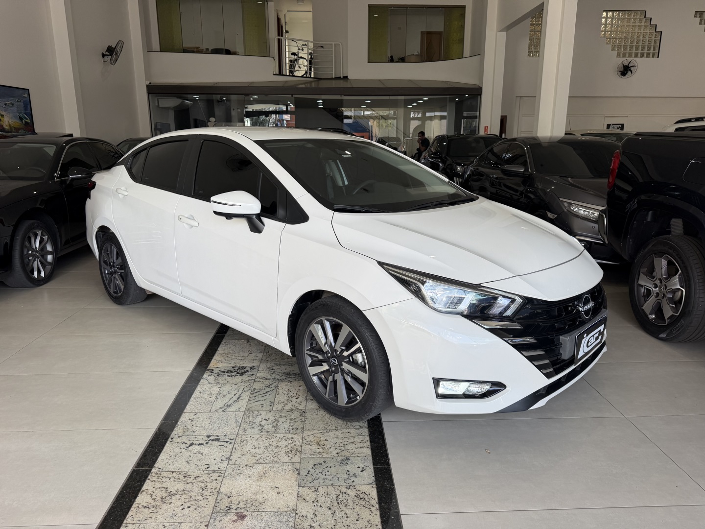 NISSAN VERSA