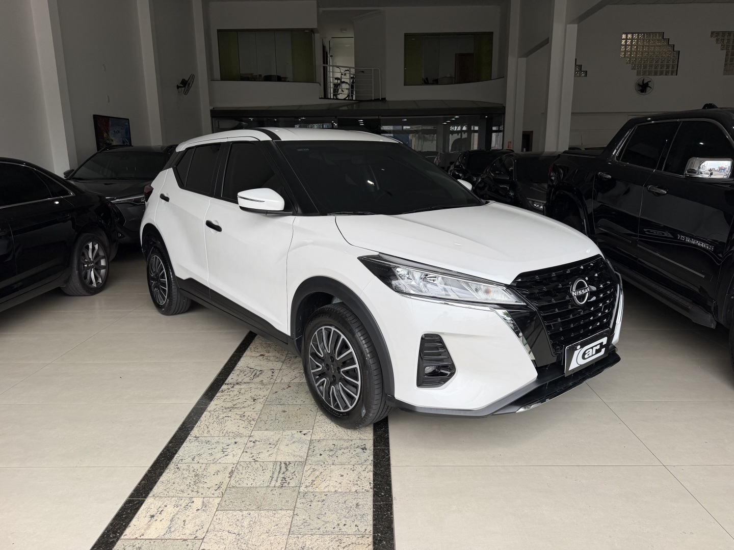 NISSAN KICKS PLAY