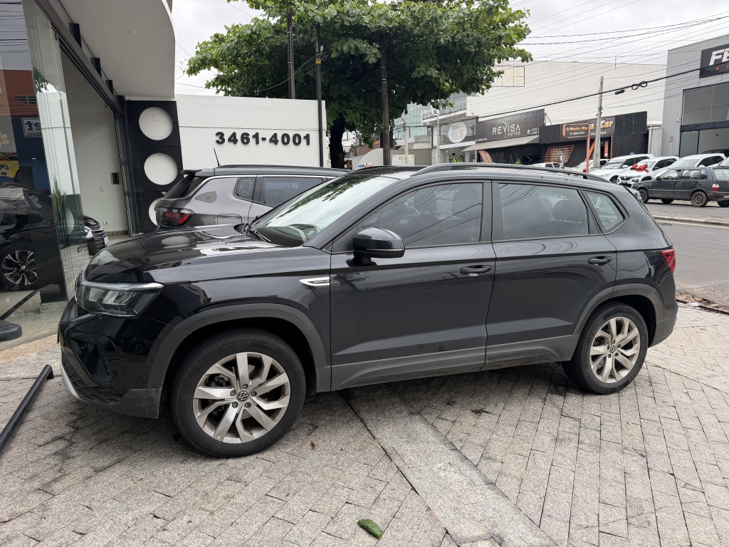 VOLKSWAGEN TAOS
