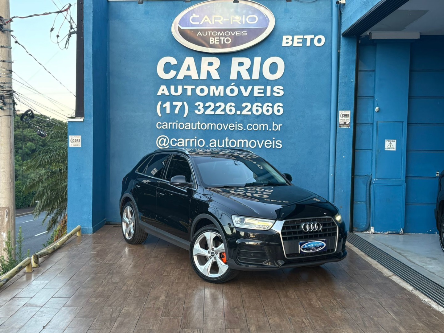 AUDI Q3